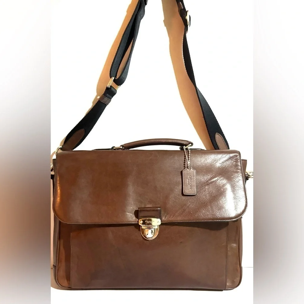 Coach vintage unisex briefcase/ messenger, Elegant Brown Leather crossbody bag